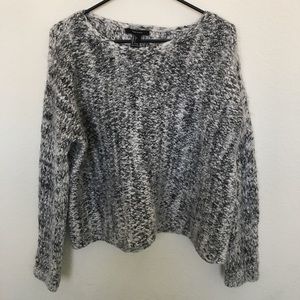 Forever 21 long sleeve sweater✅